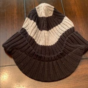 Express beanie with brim